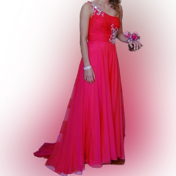 Mac Duggal Dresses & Skirts - WORN ONCE. Beautiful iridescent pink dress. Size 2 Mac Duggal one shoulder.
